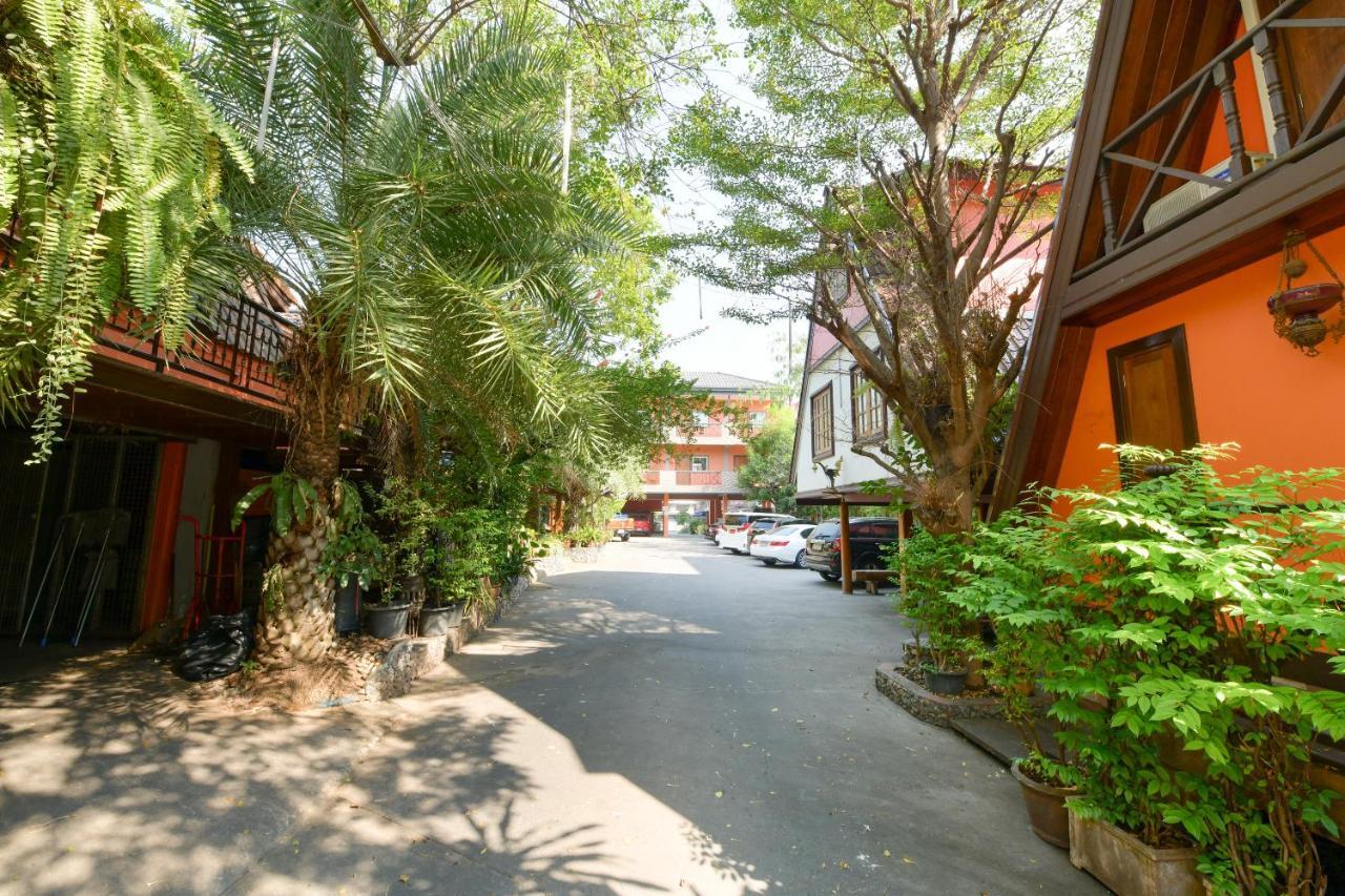 Oyo 549 Maesri Resort Патая Екстериор снимка